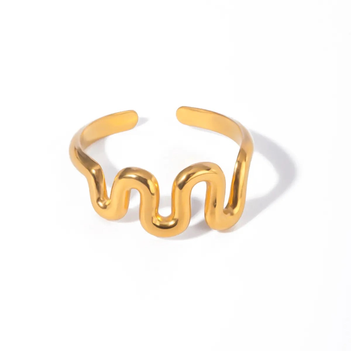 Wavy Chic Ring